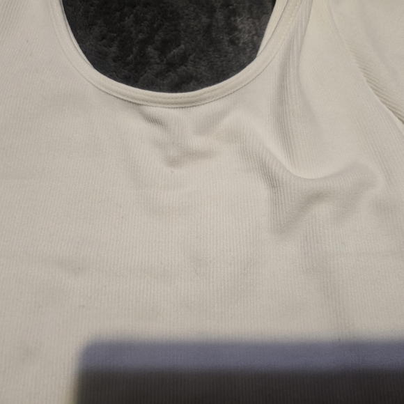 Hollister Long Sleeve Crop Tee SMALL - Picture 5 of 7